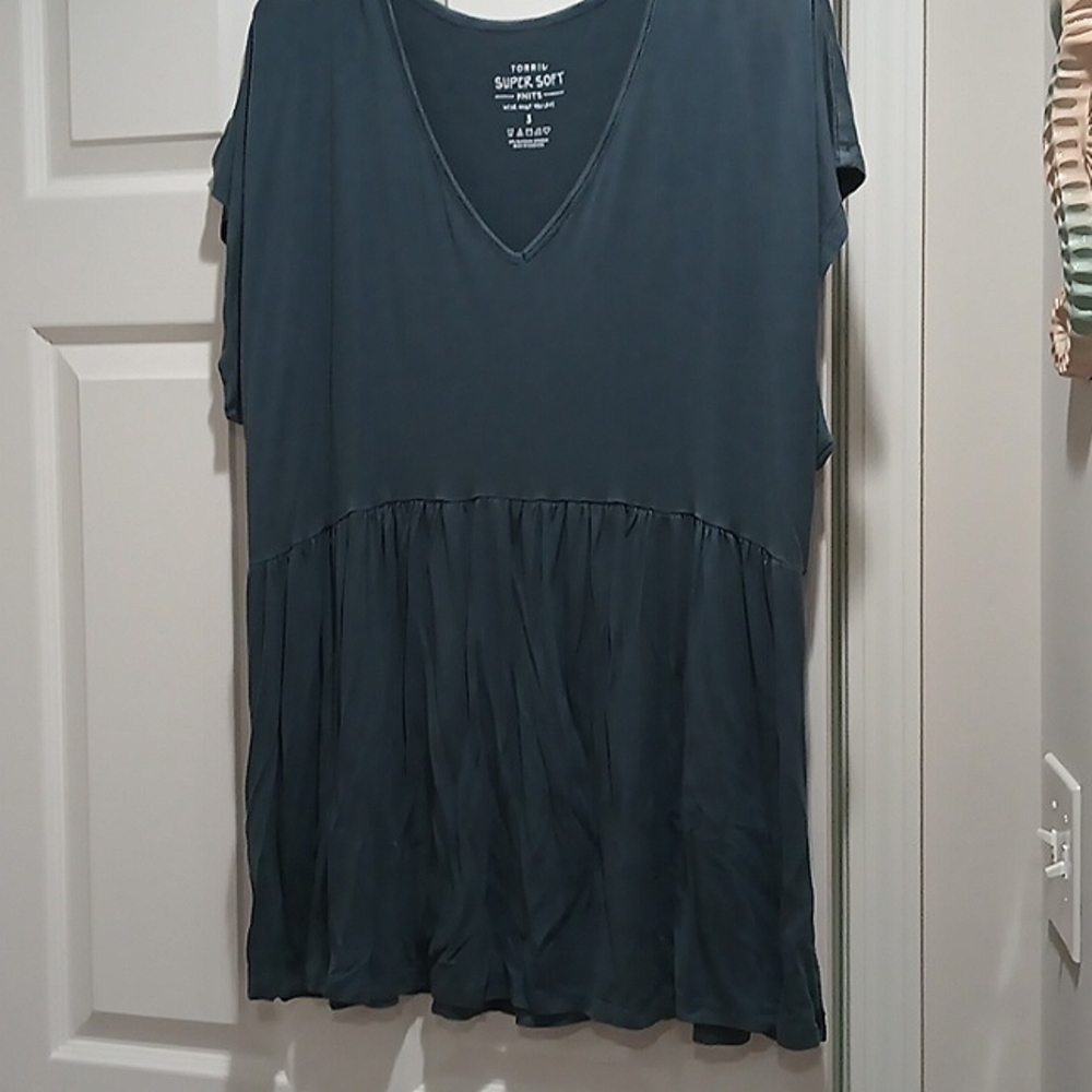 Torrid top/shirt